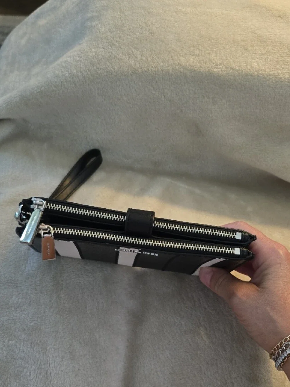 New Michael Kors Black & White Striped Wristlet Wallet